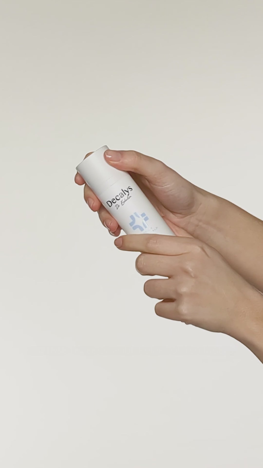 Load video: Lotion Hydra Calm